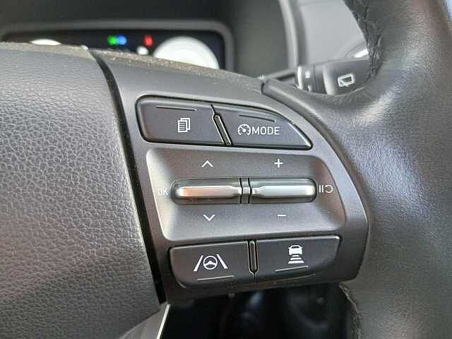 Hyundai KONA 39kWh SE Connect Auto 5dr (10.5kW Charger)