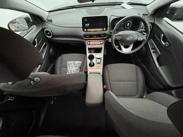 Hyundai KONA 39kWh SE Connect Auto 5dr (10.5kW Charger)