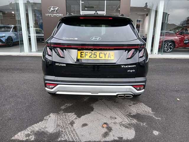 Hyundai TUCSON 1.6 T-GDi 13.8kWh Ultimate Auto Euro 6 (s/s) 5dr Black