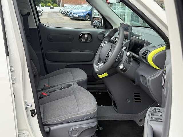 Hyundai INSTER Long Range 49kWh Cross Auto 5dr