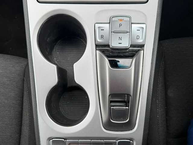Hyundai KONA 64kWh Premium Auto 5dr (10.5kW Charger)